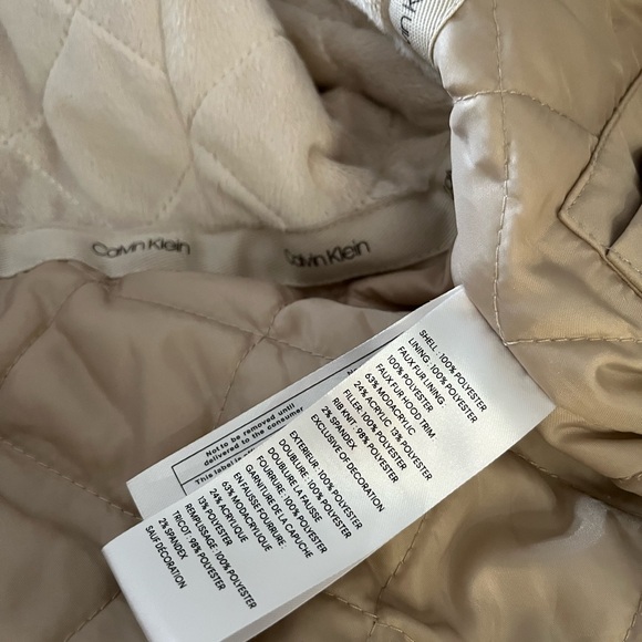 Never worn. Calvin Klein pearl winter coat. Size M. - Picture 10 of 10